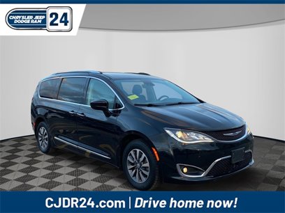 Used 2020 Chrysler Pacifica Touring-L Plus w/ Advanced Safetytec Group