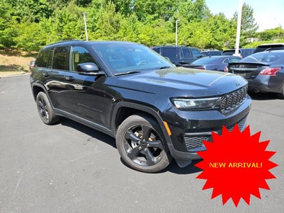 Used 2023 Jeep Grand Cherokee Altitude