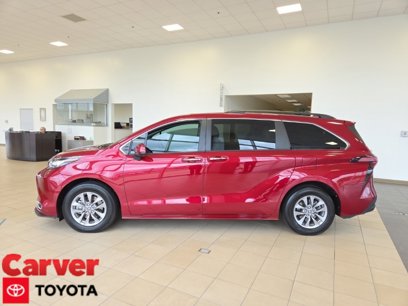 Used 2022 Toyota Sienna XLE