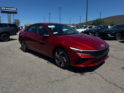 New 2025 Hyundai Elantra SEL