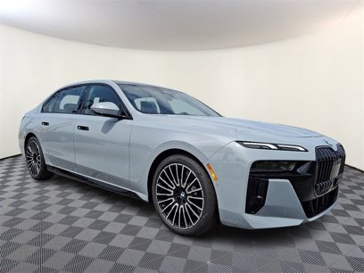 New 2025 BMW 740i xDrive w/ Premium Package