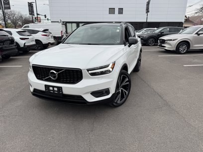 Used 2020 Volvo XC40 T5 R-Design
