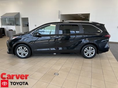 Used 2022 Toyota Sienna Platinum
