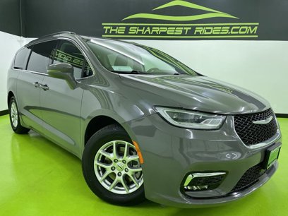 Used 2022 Chrysler Pacifica Touring-L