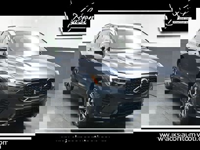 New 2025 Volvo XC60 B5 Core