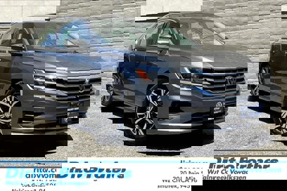 Certified 2021 Volkswagen Passat 2.0T SE w/ Luggage Net & Mats Package
