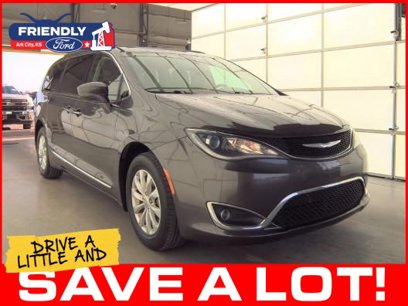 Used 2017 Chrysler Pacifica Touring-L