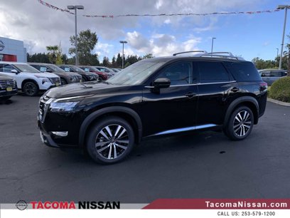 New 2024 Nissan Pathfinder Platinum w/ Cargo Package