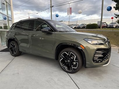New 2025 Volkswagen Tiguan SEL R-Line