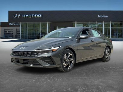 New 2025 Hyundai Elantra SEL