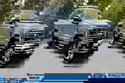 New 2025 Ford F350 Lariat w/ Chrome Package