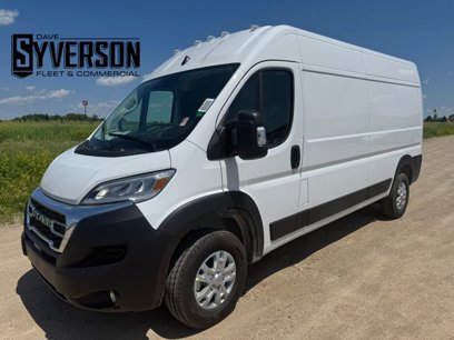 New 2025 RAM ProMaster 2500 w/ Quick Order Package 22G SLT