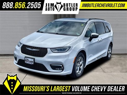 Used 2023 Chrysler Pacifica Limited