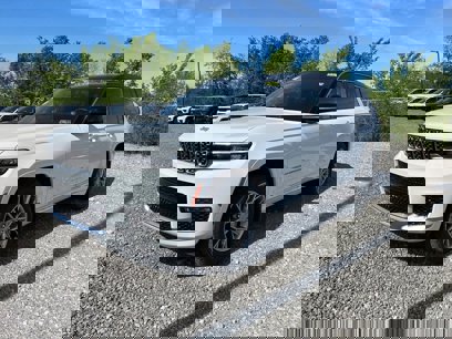 New 2025 Jeep Grand Cherokee L Summit w/ MOPAR Finishing Package