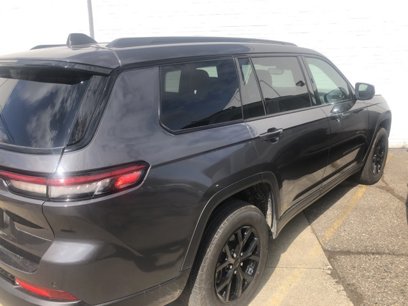 Used 2024 Jeep Grand Cherokee L Laredo