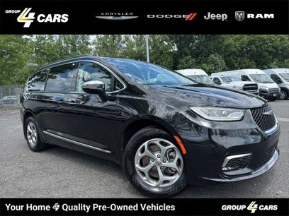 Used 2023 Chrysler Pacifica Limited