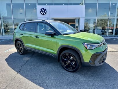 New 2025 Volkswagen Taos SE