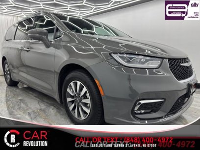 Used 2021 Chrysler Pacifica Touring-L