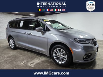 Used 2021 Chrysler Pacifica Touring