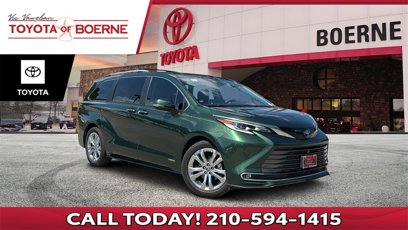 Used 2021 Toyota Sienna Platinum