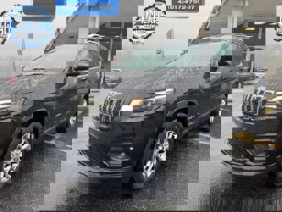 Used 2021 Jeep Cherokee Latitude Lux w/ Comfort/Convenience Group