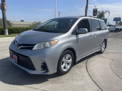 Used 2018 Toyota Sienna LE