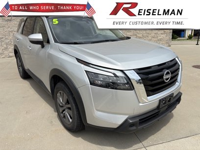 Used 2025 Nissan Pathfinder SV