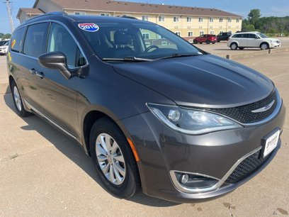 Used 2019 Chrysler Pacifica Touring-L