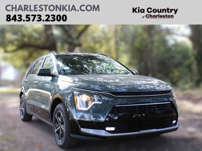 New 2025 Kia Niro SX