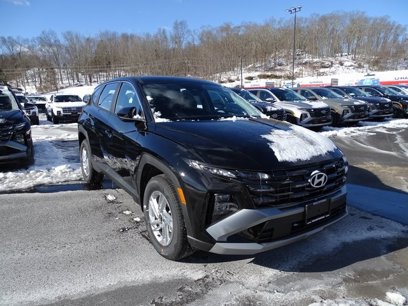 New 2025 Hyundai Tucson SE