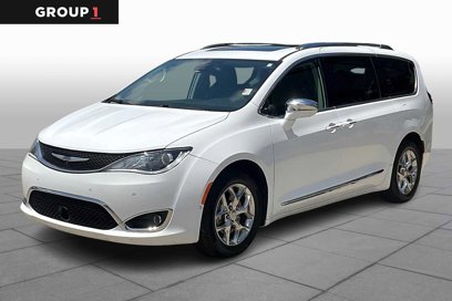 Used 2018 Chrysler Pacifica Limited w/ Advanced Safetytec Group