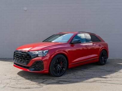 New 2025 Audi SQ8 Prestige