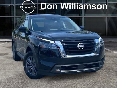 New 2025 Nissan Pathfinder SV w/ SV Premium Package