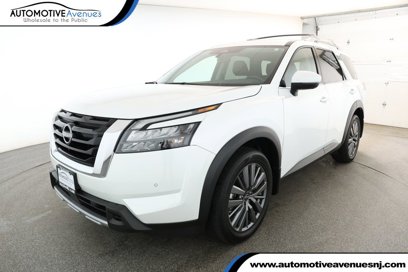 Used 2025 Nissan Pathfinder SL w/ SL Premium Package