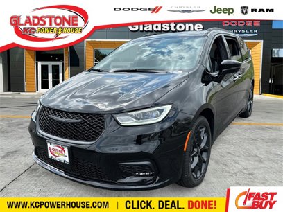 New 2025 Chrysler Pacifica Limited