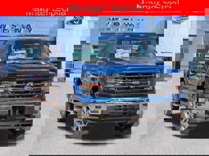 New 2025 Ford F150 XLT w/ Equipment Group 302A MID
