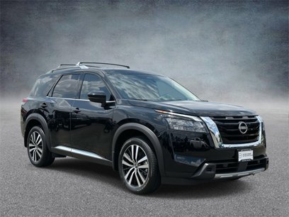 New 2025 Nissan Pathfinder Platinum w/ Cargo Package