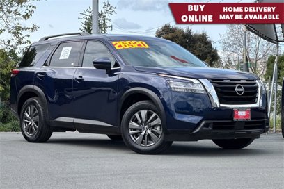 Used 2022 Nissan Pathfinder SV