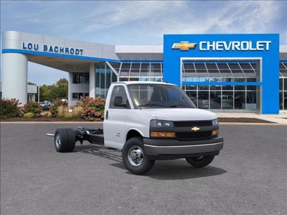 New 2025 Chevrolet Express 3500 w/ Power Convenience Package