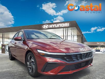 Used 2024 Hyundai Elantra SEL w/ Convenience Package