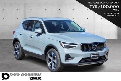 New 2025 Volvo XC40 B5 Plus w/ Protection Package Premier
