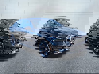 New 2025 BMW 530i xDrive w/ Premium Package