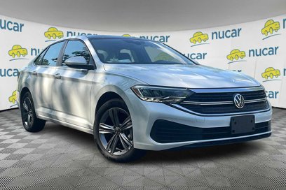 Used 2024 Volkswagen Jetta SE w/ Panoramic Sunroof Package