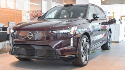 New 2025 Volvo EX90 Ultra