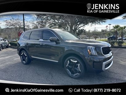 Used 2023 Kia Telluride EX w/ EX Captain's Chair Package