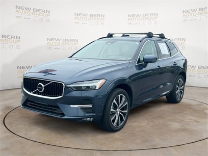 Used 2022 Volvo XC60 B5 Momentum w/ Advanced Package
