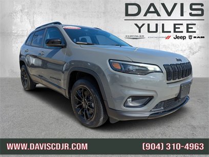 Used 2018 Jeep Cherokee Latitude Plus w/ Comfort/Convenience Group
