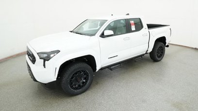 New 2025 Toyota Tacoma SR5