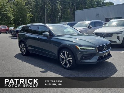 New 2026 Volvo V60 B5 Cross Country Plus w/ Protection Package Premier