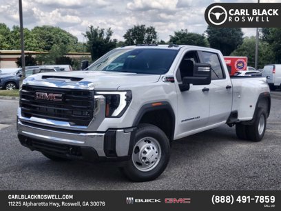New 2024 GMC Sierra 3500 Pro